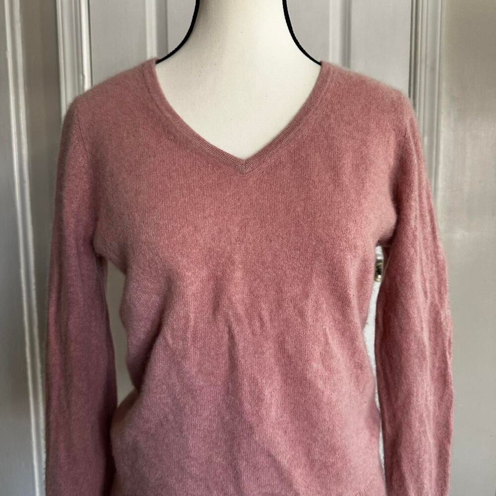 Charter-club Women's Soft pink cashmere V-neck sweater, size Large - Picture 4 of 6